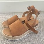 Soda  Platform Sandals Tan Photo 0