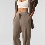 Alo Yoga Domain Rib Knit Crew Sweater Gravel XS Photo 3