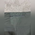 Lululemon Women’s In Focus Run Tight Sense Knit Army Green Size 8 Photo 4