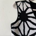 Vince Camuto NWOT start light tank top XSMALL casual sleeveless black white Photo 5