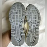 Reebok  Classic Harman Womens 8 Running Shoes Cream White Gray Sneakers Suede Photo 6