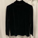 Liz & Co Cute 90’s-y2k black velvet mock neck long sleeve top  Photo 0