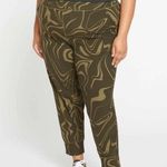 Universal Standard NWT  Cooper Motion Jogger in Matcha Latte Swirl Photo 0