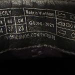 Vionic Cecily Black Leather Waterproof Ankle Booties Photo 6