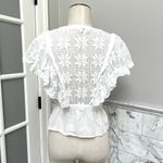 Place Nationale White Crochet V Photo 2