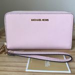 Michael Kors Wallet Photo 0