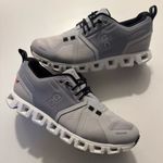 on cloud 5 Waterproof Running Shoes NWOT Photo 3