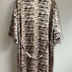 secret treasures  small robe Photo 3