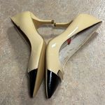 Coach NWD  Zan Pointed Toe Pumps Size 6.5B Tan & Black Leather Heels Photo 4