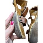 Italian Shoemakers Contesa Wood Look Wedge Brown Sandals Sz 6 Made In Italy Photo 6