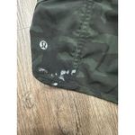 Lululemon Hotty‎ Hot Short Sz 4 Inseam 4" Incognito Camo Multi Gator Green Photo 4