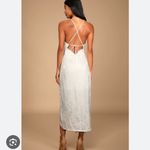 Lulus | NWT REMARKABLE MOMENTS WHITE FLORAL JACQUARD SATIN TULIP MIDI DRESS XS Photo 3