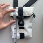 ZARA  unisex white crossbody phone pouch / crossbody / bag Photo 10