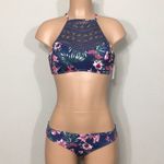 Roxy tropical print with crochet bikini. Photo 5