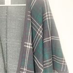 Untuckit Women’s One Size Wool Blend Cape Green Plaid Photo 1