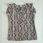 CAbi Women's Cream Blue Damask Flutter Short Sleeve Blouse Small #3074 Photo 4