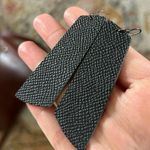 Nickel & Suede Flint Gem Lightweight Leather Earrings Unicorn EUC Black Textured Photo 0