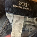 American Eagle  outfitters skinny super stretch jeans size 6 long. Photo 3