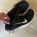 Nike Black running shoes Photo 2