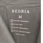 Reoria NWT Women's Size Medium Green Wide V Photo 2