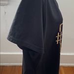 # 40 Luxe Yemaya black gold writing V Photo 3