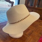 Juicy Couture , pearl trimmed straw, sun hat Photo 3