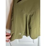 Athleta  Women's All Terrain Skirt Size 10 Green Casual Pockets Photo 4