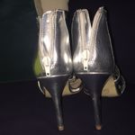 Chinese Laundry beautiful silver metallic strappy high heels size 9 zipper back Photo 12