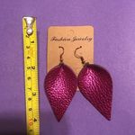 Earrings Pink Teardrop Leaf Faux Leather Drop Earrings Fish Hook BRAND NEW Photo 3