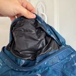 Obermeyer  women’s Leighton blue abstract ski jacket size 8 Photo 8