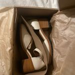 Portland Leather goods Patina closed toed wedge heel. 5.5. Color: Bone White Photo 4