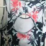 Old Navy Women's Multi-color Athletic Workout Top Photo 4