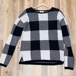 Old Navy Woman’s blue white buffalo sweater sz Small Photo 3
