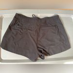 Athleta  Women’s Hudson Grey Boardshort 211376-00 - 0 sz 6 Photo 3