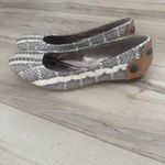 B Makowsky B. Makowsky BMROSE Snakeskin Print Ballet Flats Beige Studded Heel size 6 Photo 1