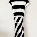 Old Navy True Wrap Dress in Black and White Stripe - Size XXL Photo 2