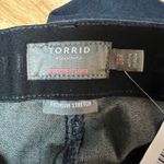 Torrid Women's Plus Size Dark Wash Bombshell Flare Jeans - Size 26R - NWT Photo 2