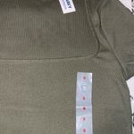 Old Navy Top  Women’s Green short sleeve  Photo 1