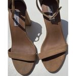 Steve Madden Declair Women’s sz 7 heels Tan Brown Leather Photo 3