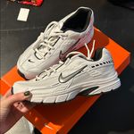 Nike NWT Women's INITIATOR White and Black Athletic Shoes Photo 0