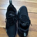 Nike Air Max 270 Shoes Photo 2