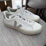 VEJA NWOT Anthropologie Campo Chromefree Leather Sneakers in Extra White Natural Photo 4