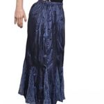 Renee Lamar midnight blue pull Photo 4