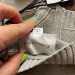 Line and Dot  Gray Top Photo 6