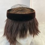 Brown‎ velvet pill box vintage hat women’s 60’s Madcaps NY Brown Photo 1
