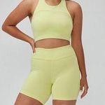 Outdoor Voices NWT Outdoor Voice Move Free 6” Shorts Gecko Yellow Size S Photo 0