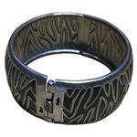 Women's Unbranded Silver & Black Patterned Hinge Bangle Bracelet One Size Photo 0