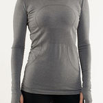 Lululemon  Swiftly Tech Long Sleeve Thumbholes Dark Classic Sport Grey 6‎ Photo 0