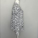 Who What Wear  Black/White Floral Blouse Size Medium Photo 1
