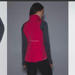 Lululemon Fluffed Up Down vest boom juice fitted size 6 Photo 3